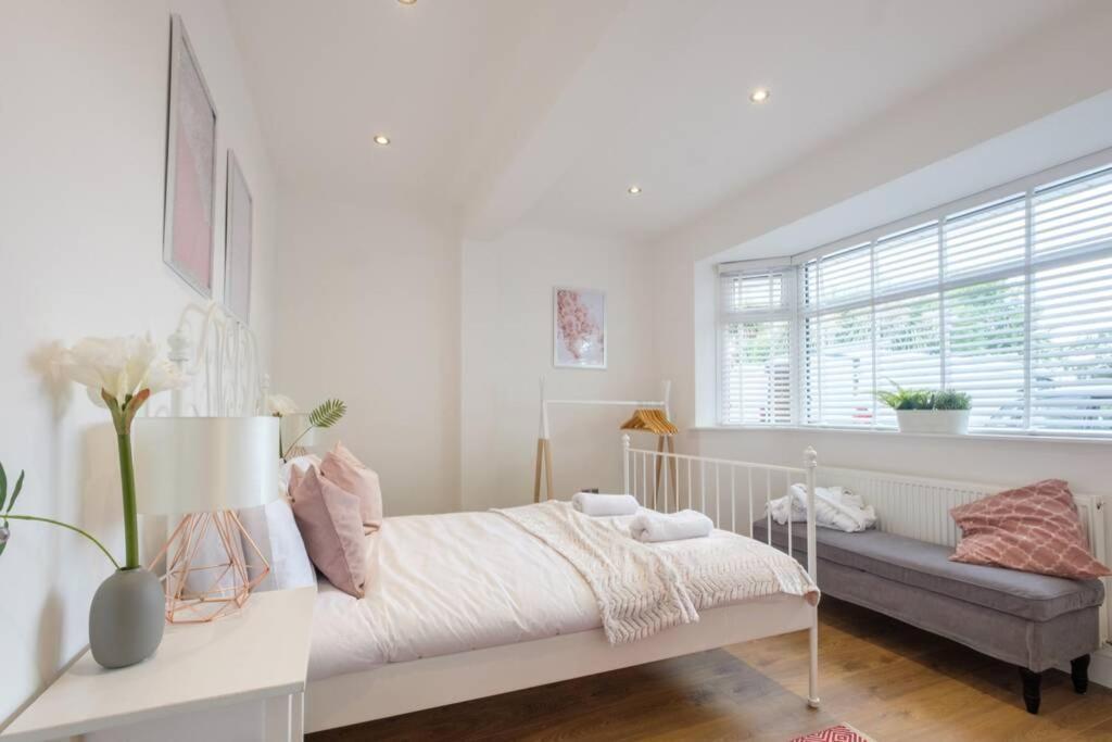 Gorgeous Luxury Chalet, New Forest & Coast & Hordle Esterno foto